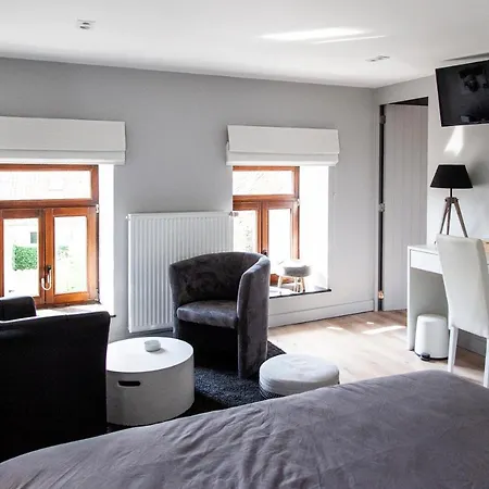La Maison En Pierre Bed & Breakfast *