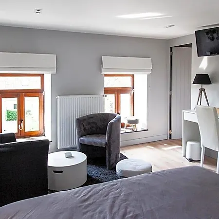 La Maison En Pierre Bed & Breakfast 3*