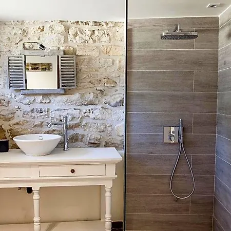 Bed & Breakfast La Maison En Pierre Jodoigne